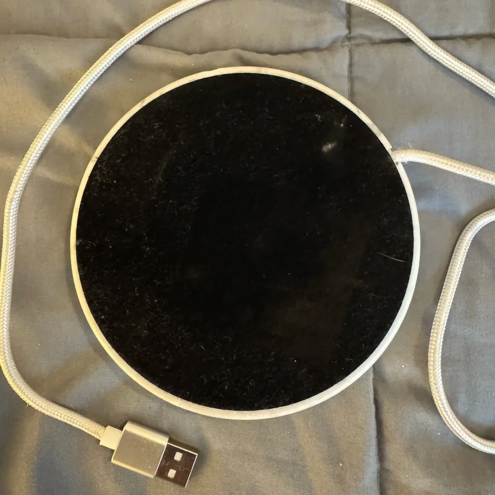 Wireless Marble Charger - White